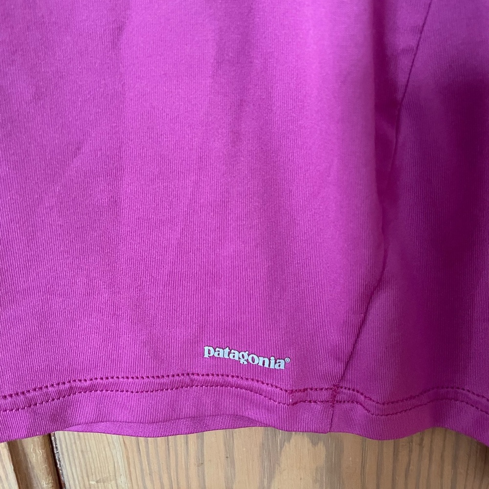 Patagonia Capilene 1 Base Layer Silk Weight Long Sleeve, Size XL, Fuchsia - Picture 4 of 4